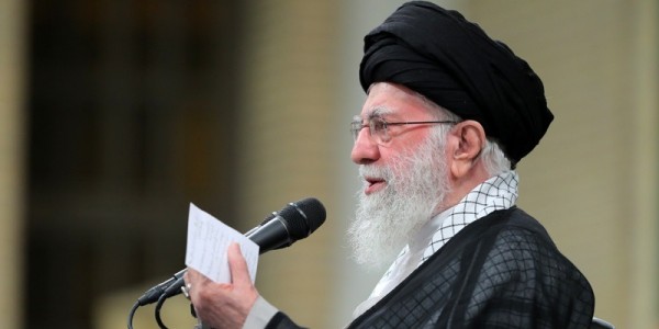 Ayatullah Khamenei Tegaskan AS dan Israel akan Dapat Balasan yang Menghancurkan