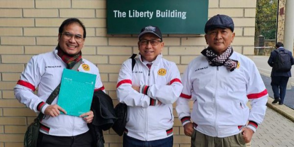 Doktor Ilmu Hukum Universitas Borobudur Lecturing di Leeds University United Kingdom