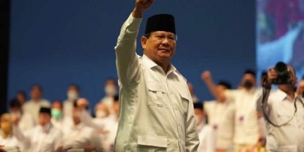 Prabowo Resmi Hapus Utang Petani, Nelayan hingga UMKM
