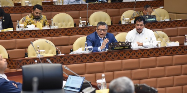 Anggota Komisi V DPR RI Dorong Menhub Sederhanakan Proses Perizinan