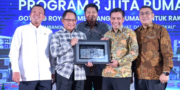 Bersama Tiga Menteri, Dirut BTN Paparkan Solusi Pencapaian Program 3 Juta Rumah