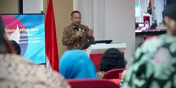 Wamenkop: Koperasi Bagian Penting Pertahanan Negara