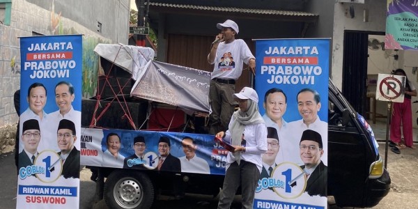 Milenial Pendukung R1DO Jakarta Timur Bikin Woro-Woro Ajak Masyarakat Pilih Ridwan Kamil - Suswono