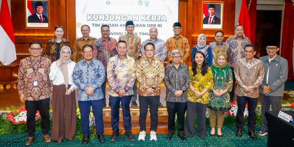 Pj Gubernur Jatim Terima Kunjungan Kerja Banggar DPR RI, Bahas Perekonomian dan Fiskal 2024 