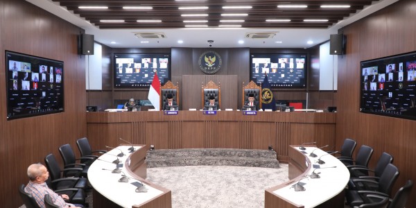 DKPP Berhentikan Tetap Tiga Pemyelenggara Pemilu