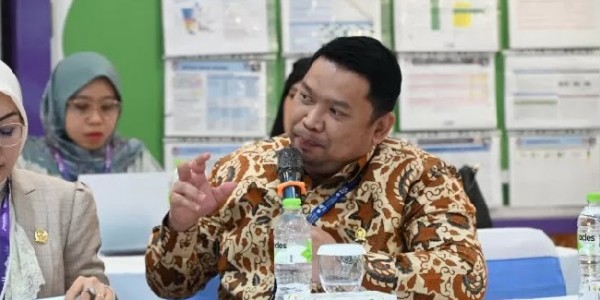 DPR Apresiasi Langkah Berani Pemerintah Tarik Investasi Apple USD 1 Miliar