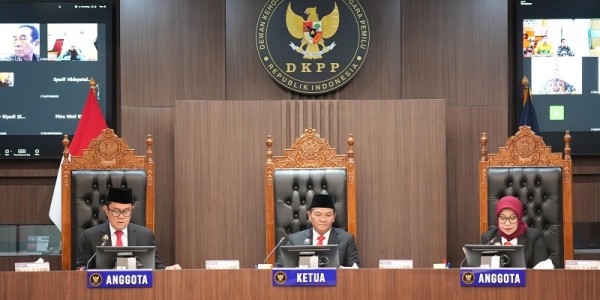 DKPP Jatuhkan Sanksi Peringatan Keras kepada Ketua dan Anggota KPU RI