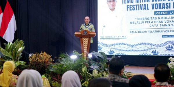 Ribuan Pencaker Antusias Padati Naker Expo 2024 di Makasar