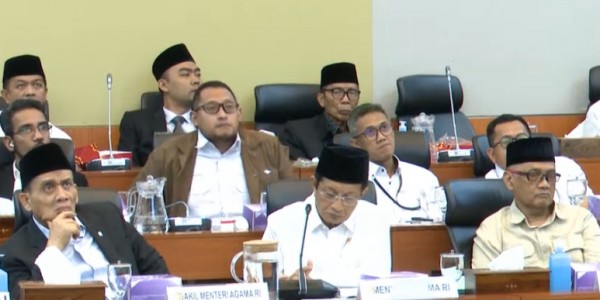 Kemenag dan Komisi VIII Sepakati Biaya Haji 2025 Turun