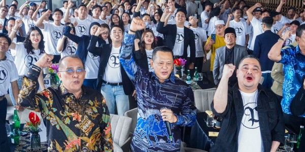 Sama Ratusan Karyawan Rayakan HUT ke-1 Parle Senayan, Bamsoet Dorong Peningkatan Industri Makanan dan Minuman