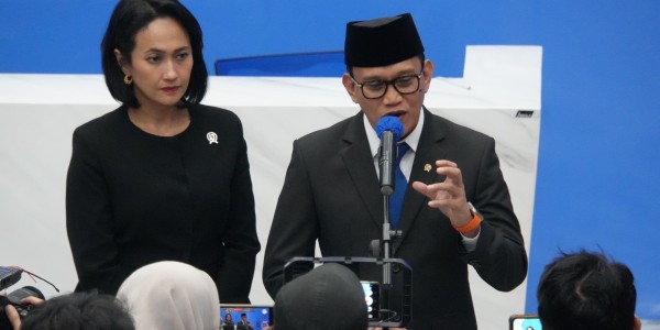 Karding Sebut Regulasi Pelayanan Satu Pintu untuk Cegah PMI Ilegal