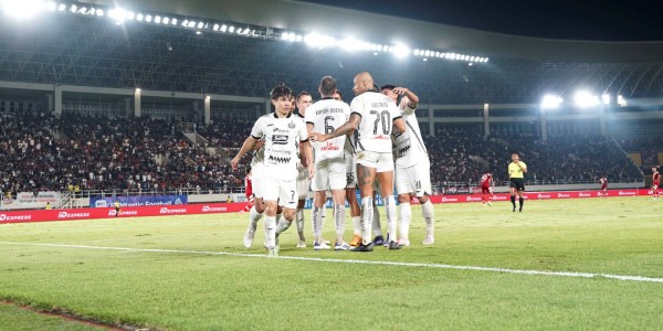 Dua Kartu Merah dan Enam Gol Warnai Laga Dramatis Persis Melawan Persija