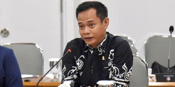 Dukung Presiden Prabowo Evaluasi PSN, Komisi II: UU Cipta Kerja Harus Direvisi