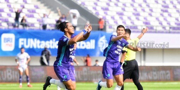 Disaksikan Kluivert, Persita Libas Persik 1-0 di Stadion Indomilk Arena