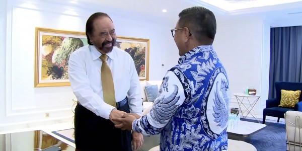 Ingin Bangun Banten Lebih Baik, Andra Soni Sowan ke Surya Paloh