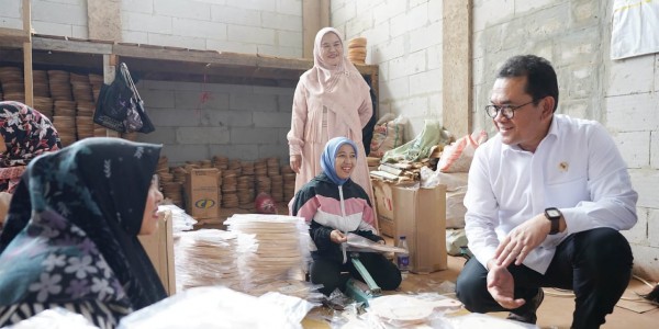 Mendag: Neraca Dagang Indonesia Awal 2025 Tetap Konsisten Surplus