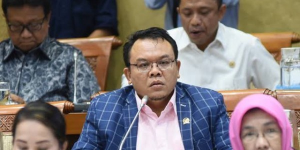 Sritex Mau Tutup, DPR Minta Pemerintah Proaktif Bantu Para Karyawan