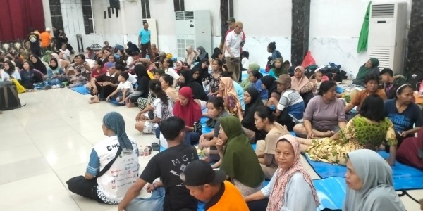 Disdukcapil DKI Buka Layanan Administrasi Kependudukan di Pengungsian Korban Banjir