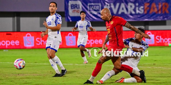 Persija Buka Puasa Kemenangan Usai Kalahkan PSIS 2-0