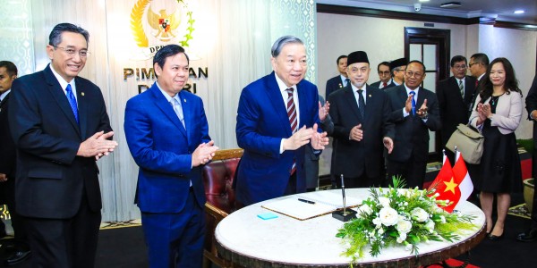 Ketua DPD RI Terima Kunjungan Sekretaris Jenderal Partai Komunis Vietnam H.E To Lam