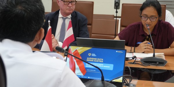 Terima Dubes, Menteri P2MI Ungkap Masalah Penempatan PMI di Austria