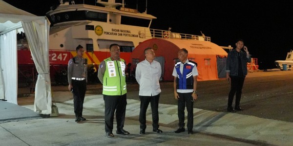 Tinjau Jalur Pelabuhan Merak, Kakorlantas dan Menhub Optimis Mudik Lancar