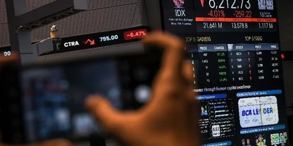 CISFED: Pelemahan IHSG Perlu Perhatian Serius Pemerintah