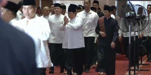 Presiden dan Wakil Presiden Shalat Idul Fitri Bareng Masyarakat di Masjid Istiqlal