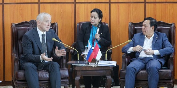Terima Kunjungan Gubernur Provinsi Tomsk Rusia, Sultan Bahas Kerjasama di Bidang Riset hingga Sister City