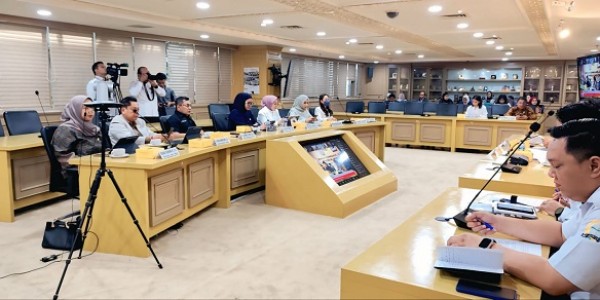 Senator Agita Prihatin Lemahnya Penegakkan Aturan Penanganan Sampah