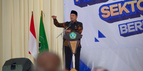 Kemenkop Resmikan Pembentukan Kopdes Merah Putih di Malang