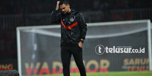 Persija Bakal Tentukan Masa Depan Pelatih Carlos Pena Pekan Ini