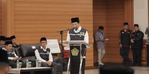 Lepas Kloter Pertama Jemaah Haji, Menag: Jaga Niat dan Disiplin
