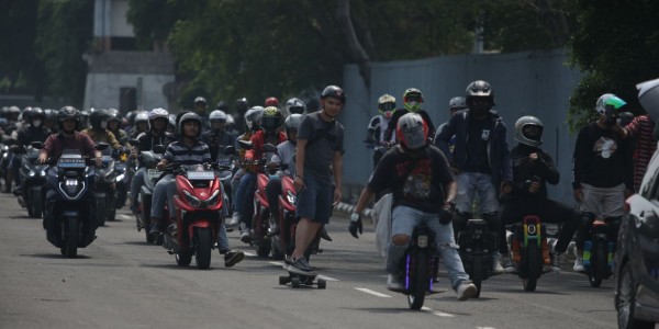 PEVS 2025 in Collaboration with Asiabike Jakarta Catatkan Capaian Positif Hingga Hari ke-5 Pameran