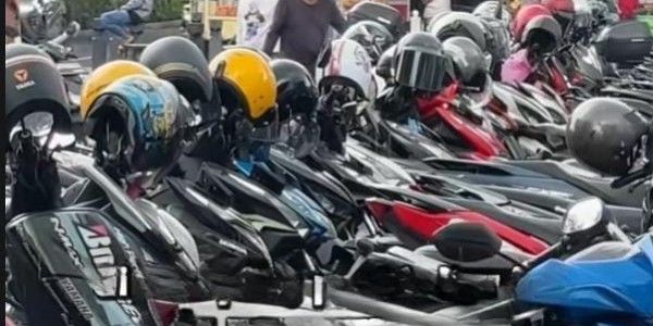 Perpus TIM Dibuka hingga Malam, PKL dan Parkir Liar Dibiarkan Semrawut