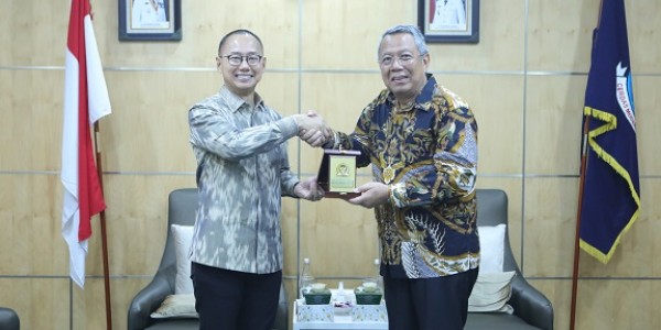 Temui Walikota Tangsel, Eddy Soeparno Ajak Pemda Kolaborasi Atasi Masalah Sampah