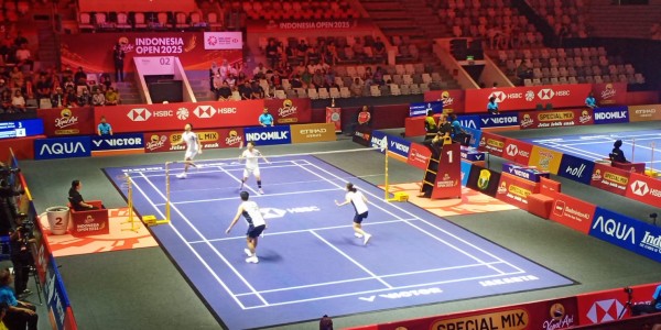 Langkah Dejan/Fadia Terhenti di 32 Besar Indonesia Open 2025,