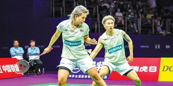 Chen Tang Jie/Toh Ee Wei ke Semifinal Indonesia Open 2025 Usai Kalahkan Toft/ Magelund dalam Drama Tiga Gim