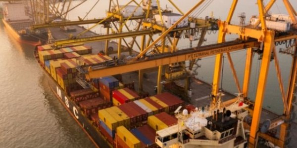 Arus Peti Kemas TPS Pada Bulan Mei 2025 Naik 13 Persen