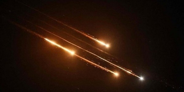 Iran Gempur Tel Aviv dan Haifa dengan Rudal Balistik
