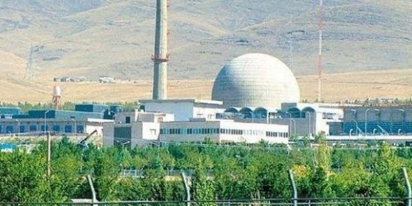 Zionis Israel Serang Reaktor Nuklir Iran