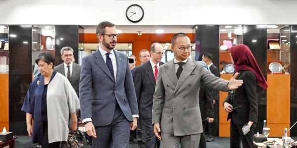 Eddy Soeparno Terima Pimpinan Senat Spanyol, Jajaki Kerjasama Energi Terbarukan Hingga Perdagangan