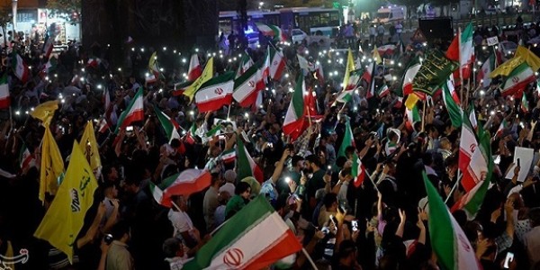 Aksi unjuk rasa massal di Teheran memuji Angkatan Bersenjata dalam perang melawan Israel