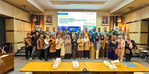 Jalankan Program SDGs, LSP Unusa Terima Hibah Ujikom untuk 85 Mahasiswa Vokasi
