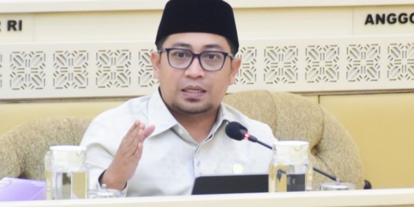Komisi II Sentil MK Telah Bertranformasi Menjadi Lembaga Ketiga Perumus UU