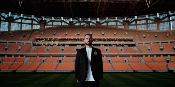 Persija Buat Kejutan Besar: Jordi Amat Jadi Benteng Kokoh Pertahanan Macan Kemayoran