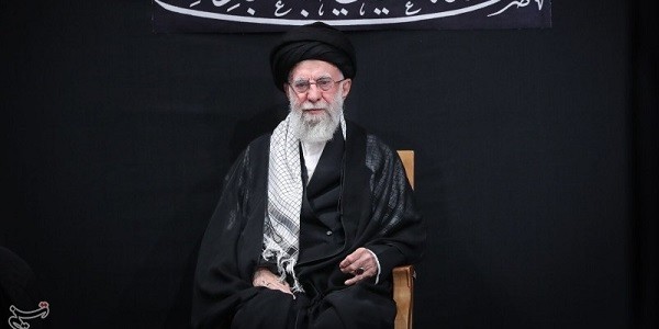 Ayatollah Khamenei Hadiri Upacara Berkabung di Teheran