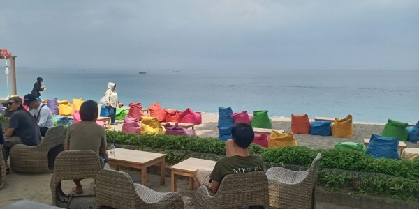 Pantai Senggigi Tawarkan Keindahan dan Kenyamanan
