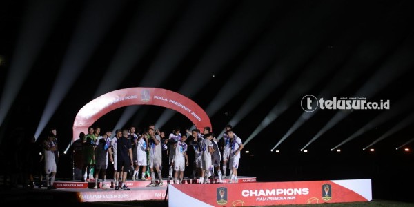 FOTO: 10 Pemain Port FC Tumbangkan Oxford United Untuk Raih Gelar Juara Piala Presiden 2025