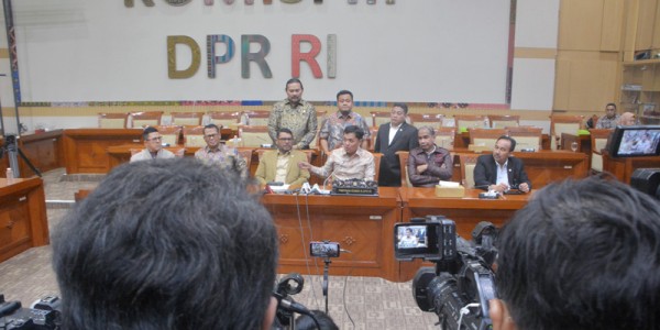 Komisi III DPR Tanggapi Protes Masyarakat Sipil